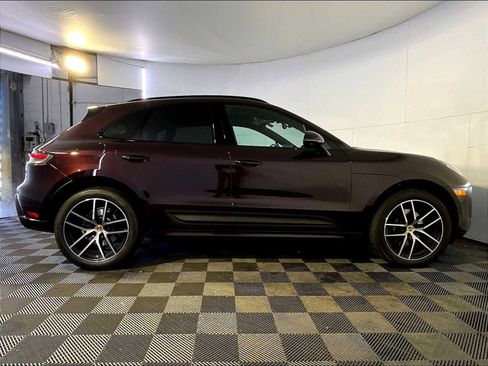 Certified 2023 Porsche Macan AWD/4WD image 8