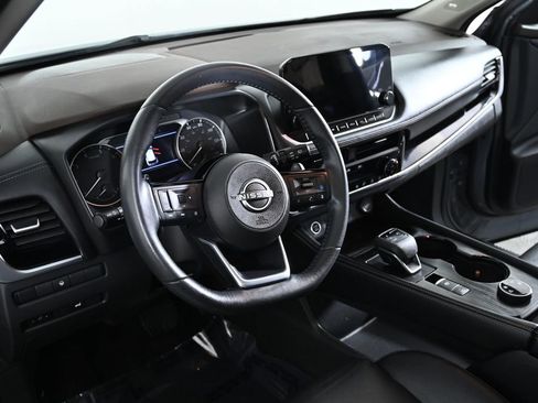 Used 2023 Nissan Rogue SL w/ SL Premium Package image 11