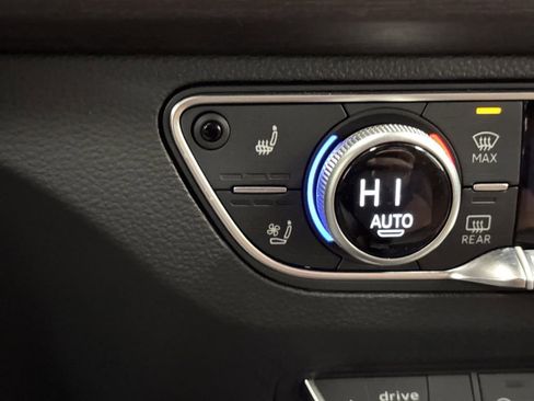 Used 2025 Audi Q5 2.0T Premium Plus w/ Premium Plus Package image 8