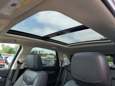 Used 2019 Cadillac XT5 Luxury FWD image 9