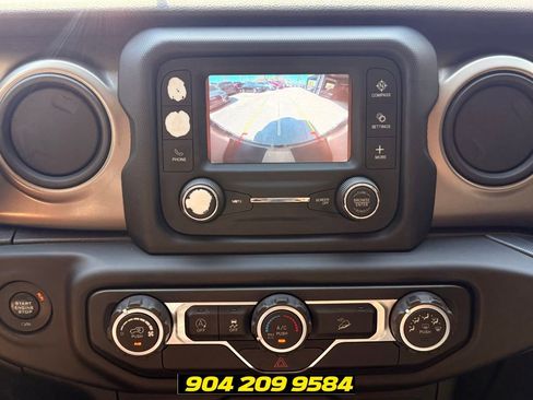 Used 2018 Jeep Wrangler Unlimited Sport S AWD/4WD image 20