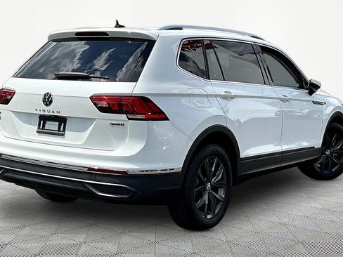 Used 2023 Volkswagen Tiguan SE AWD/4WD image 6