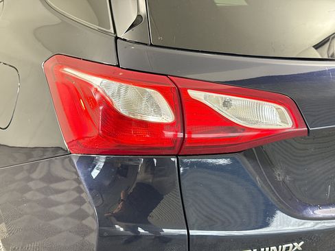 Used 2021 Chevrolet Equinox LT AWD/4WD image 36