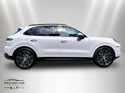 Used 2026 Porsche Cayenne AWD/4WD image 6