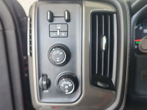 Used 2018 Chevrolet Silverado 2500 High Country w/ Duramax Plus Package image 17