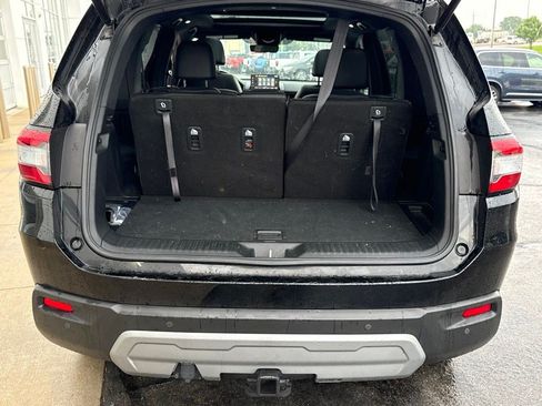 Used 2025 Honda Pilot TrailSport image 8
