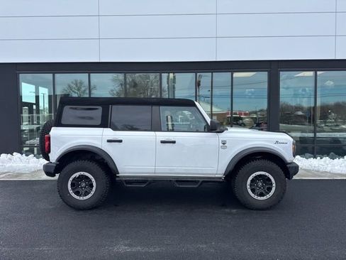 Used 2023 Ford Bronco Big Bend w/ Sasquatch Package image 2