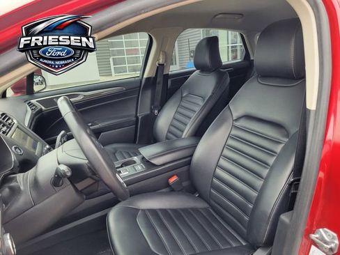Used 2020 Ford Fusion SEL image 14