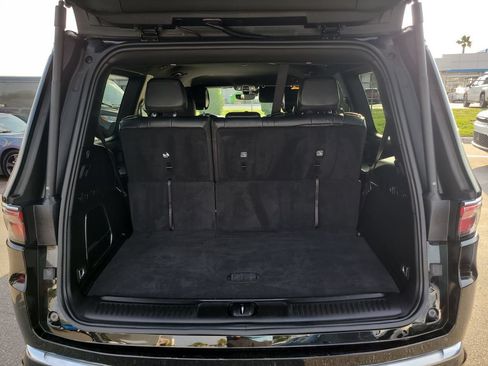Used 2024 Jeep Wagoneer Series II AWD/4WD image 8