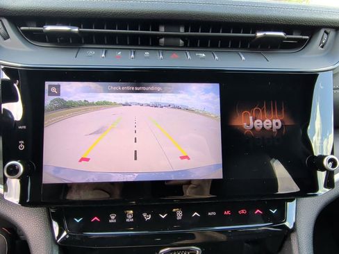 New 2026 Jeep Grand Cherokee L Limited image 26