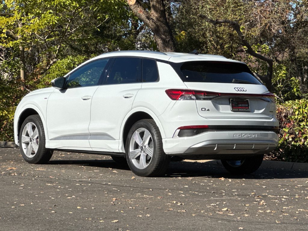 Certified 2024 Audi Q4 e-tron Premium Plus w/ Premium Plus AWD/4WD image 7