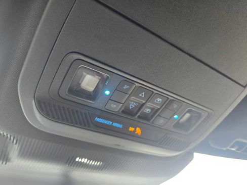 Used 2025 Ford Explorer ST image 38