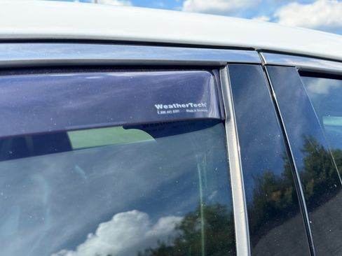 Used 2017 Chrysler 200 Limited Platinum image 48