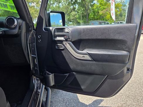 Used 2016 Jeep Wrangler Sport image 27
