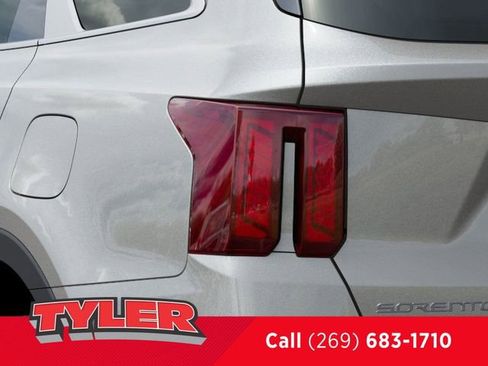 New 2026 Kia Sorento S image 13