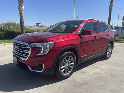 Used 2022 GMC Terrain SLT w/ Infotainment Package II