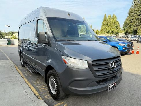 Used 2019 Mercedes-Benz Sprinter 144 image 5