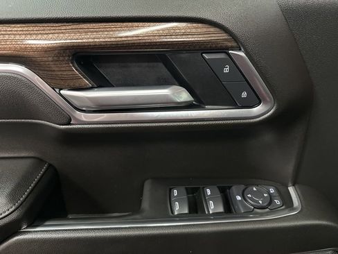 Used 2025 Chevrolet Silverado 1500 RST w/ Z71 Off-Road Package AWD/4WD image 18