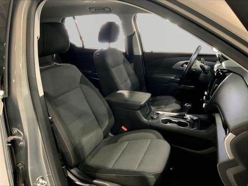 Used 2019 Chevrolet Traverse LT FWD image 29