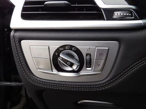 Used 2022 BMW 740i xDrive 740i xDrive Sedan 4D w/ M Sport Package image 25