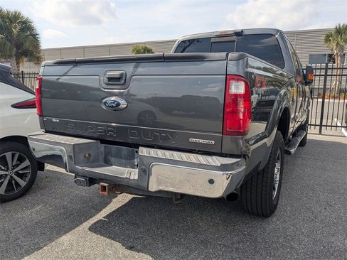 Used 2015 Ford F250 Lariat w/ Lariat Interior Package image 4