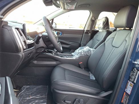 New 2026 Kia Sorento EX image 9