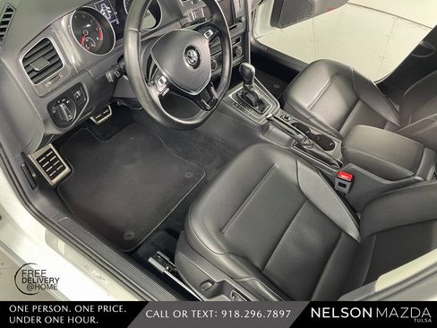 Used 2017 Volkswagen Golf Alltrack S image 21