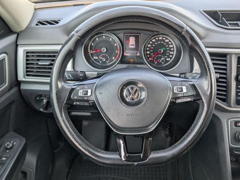 Used 2019 Volkswagen Atlas SE w/ Towing Package FWD image 16