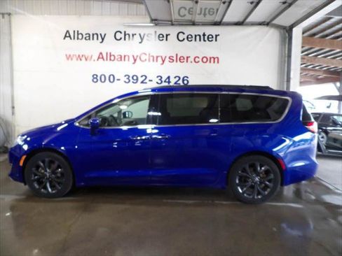 Certified 2019 Chrysler Pacifica Touring Plus FWD image 1