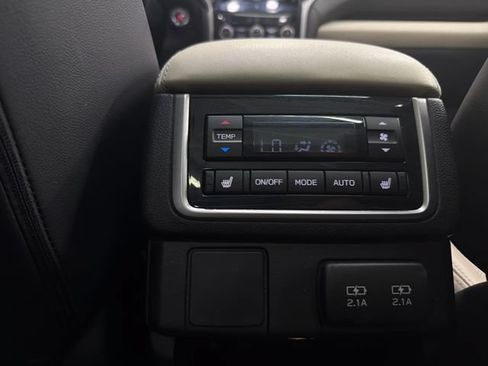 Used 2021 Subaru Ascent Limited w/ Technology Package AWD/4WD image 19