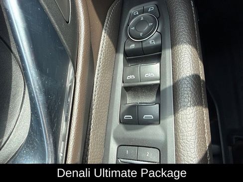 Used 2021 GMC Yukon XL Denali w/ Denali Ultimate Package AWD/4WD image 15
