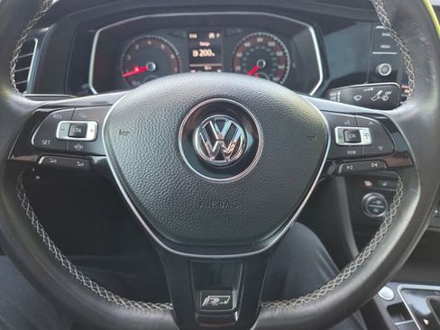 Used 2019 Volkswagen Jetta R-Line FWD image 18