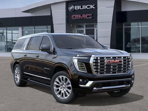 New 2026 GMC Yukon XL Denali w/ Denali Reserve Package image 7