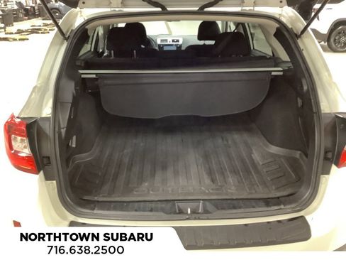 Used 2015 Subaru Outback 2.5i Premium image 21