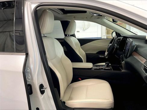 Used 2024 Lexus RX 350 Premium w/ Accessory Package (Z1) AWD/4WD image 11