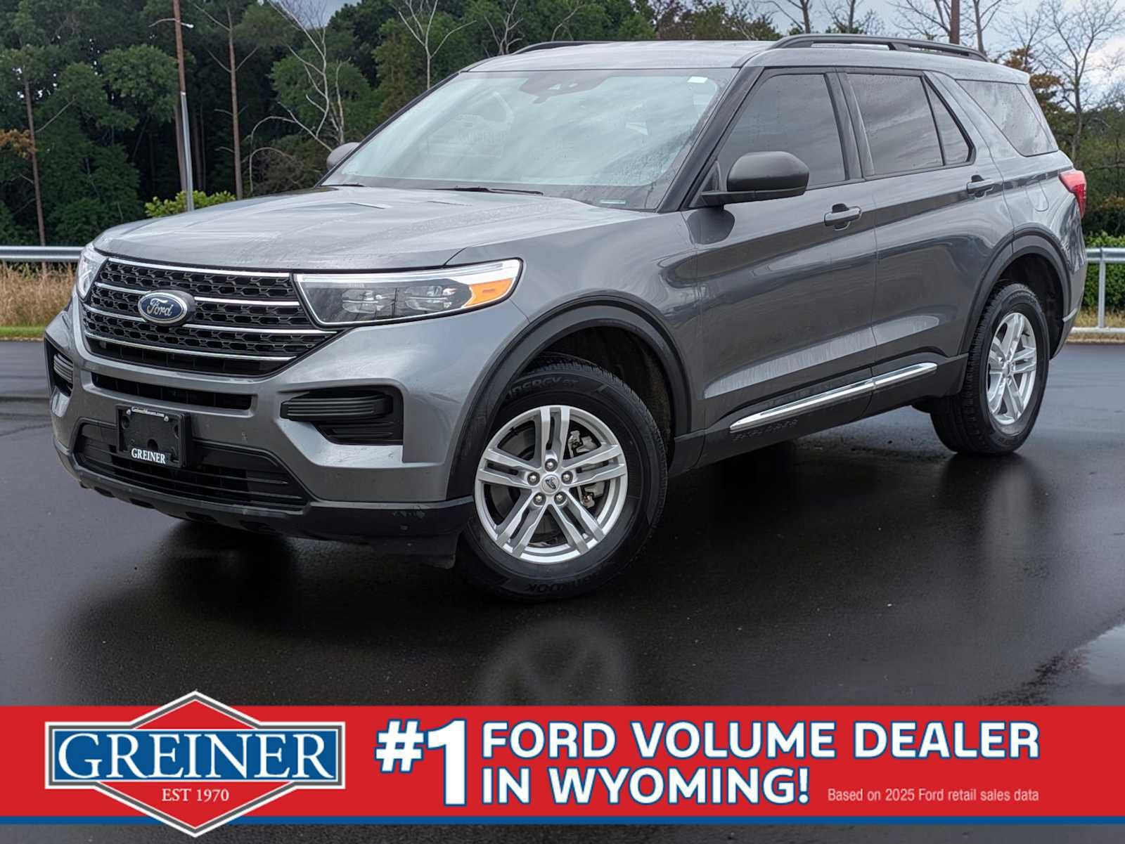 Used 2024 Ford Explorer XLT AWD/4WD image 1