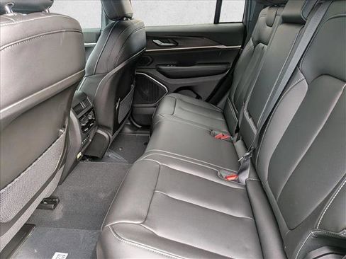 New 2026 Jeep Grand Cherokee Limited w/ Limited Altitude Package AWD/4WD image 14