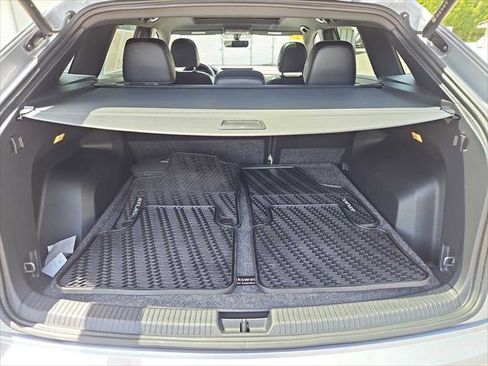 Used 2023 Volkswagen Atlas Cross Sport SE w/ Panoramic Sunroof Package AWD/4WD image 33