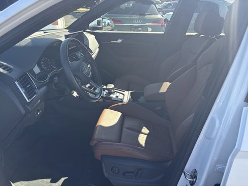 Certified 2025 Audi Q5 2.0T Premium image 6
