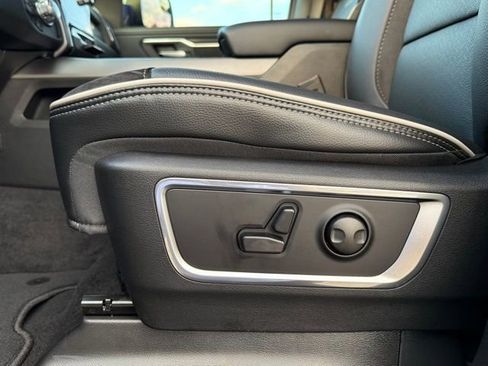 New 2026 RAM 1500 Laramie AWD/4WD image 5