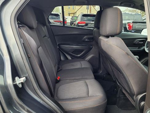 Used 2017 Chevrolet Trax LT w/ Driver Confidence Package image 12