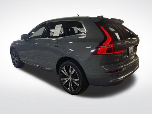 Used 2023 Volvo XC60 B5 Plus w/ Climate Package AWD/4WD image 4