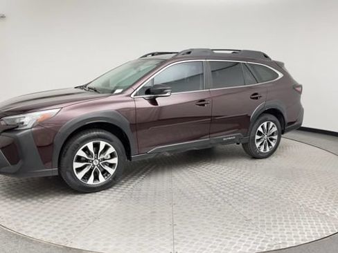 Used 2023 Subaru Outback Limited AWD/4WD image 6