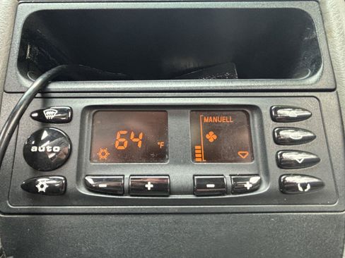 Used 2001 Porsche Boxster RWD image 40