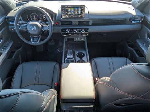 New 2025 Honda Pilot TrailSport image 28