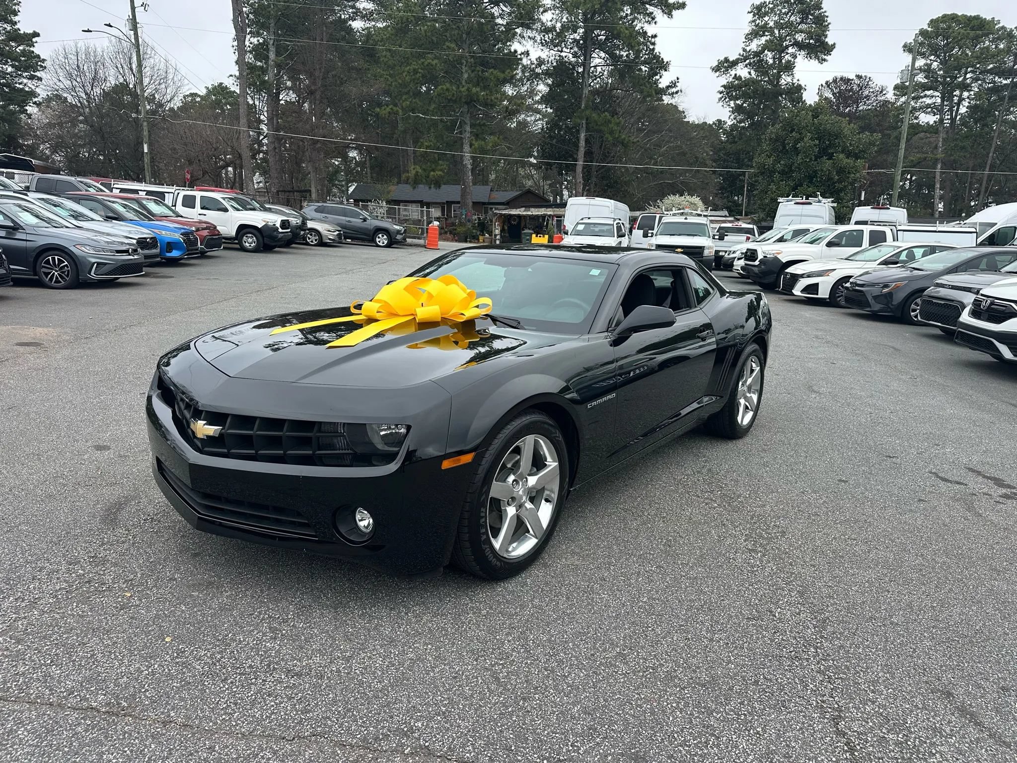 Used 2011 Chevrolet Camaro LT RWD image 4