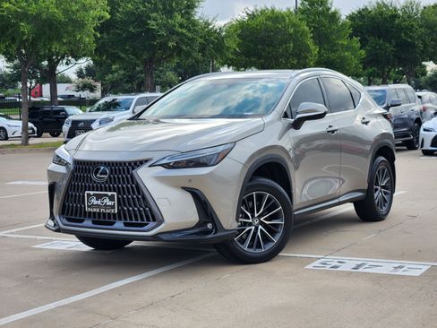 Used 2024 Lexus NX 250 FWD image 1