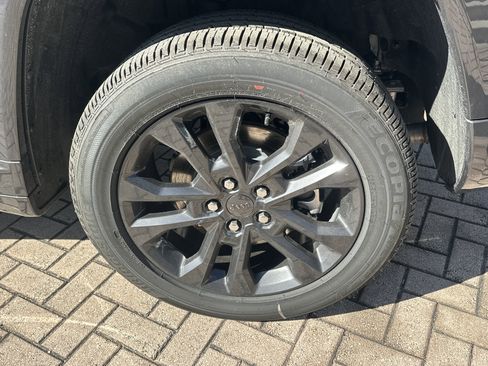 New 2026 Jeep Grand Cherokee L Limited image 10