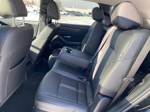 Used 2025 MAZDA CX-90 3.3 Turbo w/ Select Package image 19