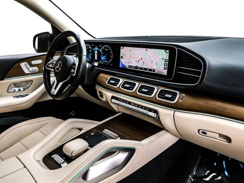 Used 2022 Mercedes-Benz GLS 450 4MATIC image 15